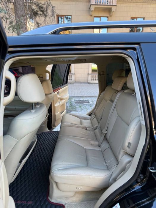 Lexus LX570 2008 года