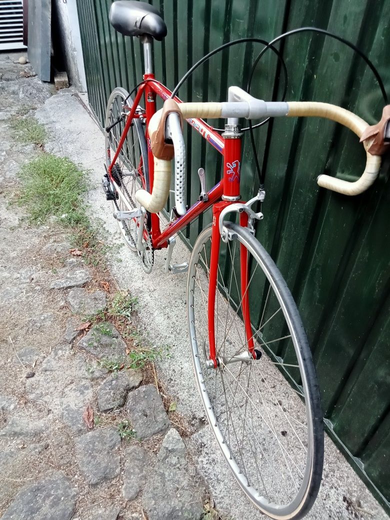 Bicicleta Peugeot.