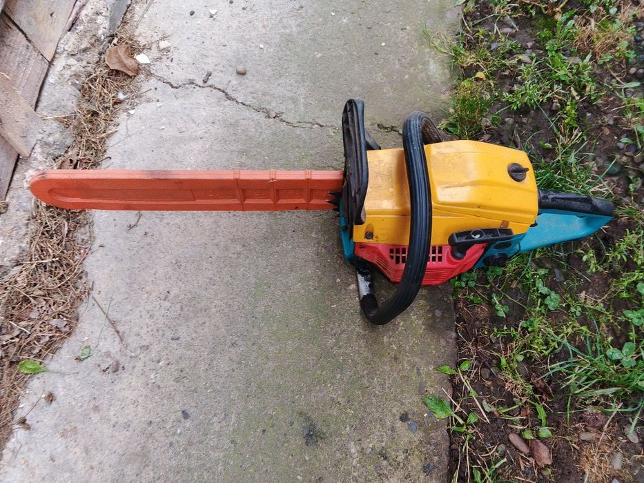 Бензо пила.вживана