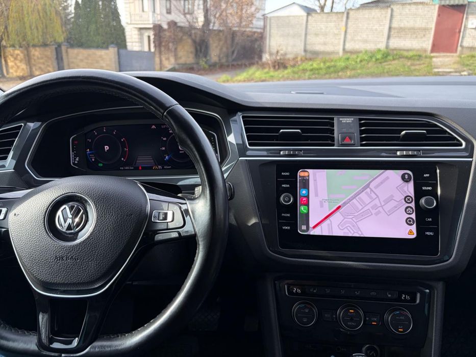 Продаж Volksvagen Tiguan 2.0 TSI AT ( 220 к.с.)  4Motion Торг