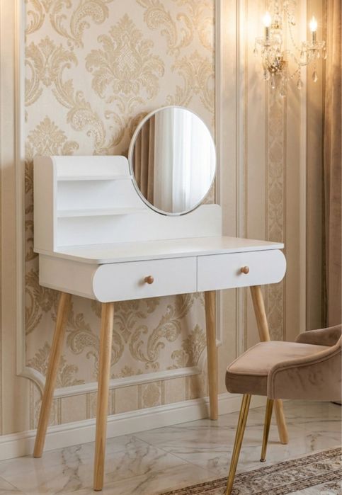 Toaletka kosmetyczna z lustrem kosmetyczka toaletka damska elegancka