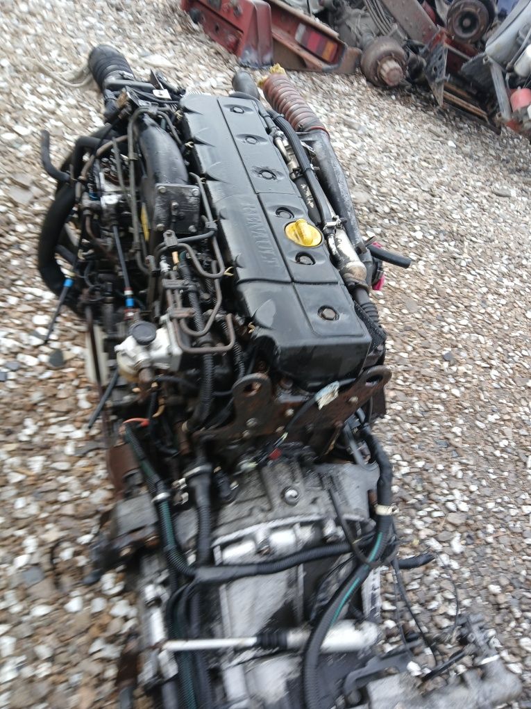 Silnik +Skrzynia biegów Renault Midlum270 DCI