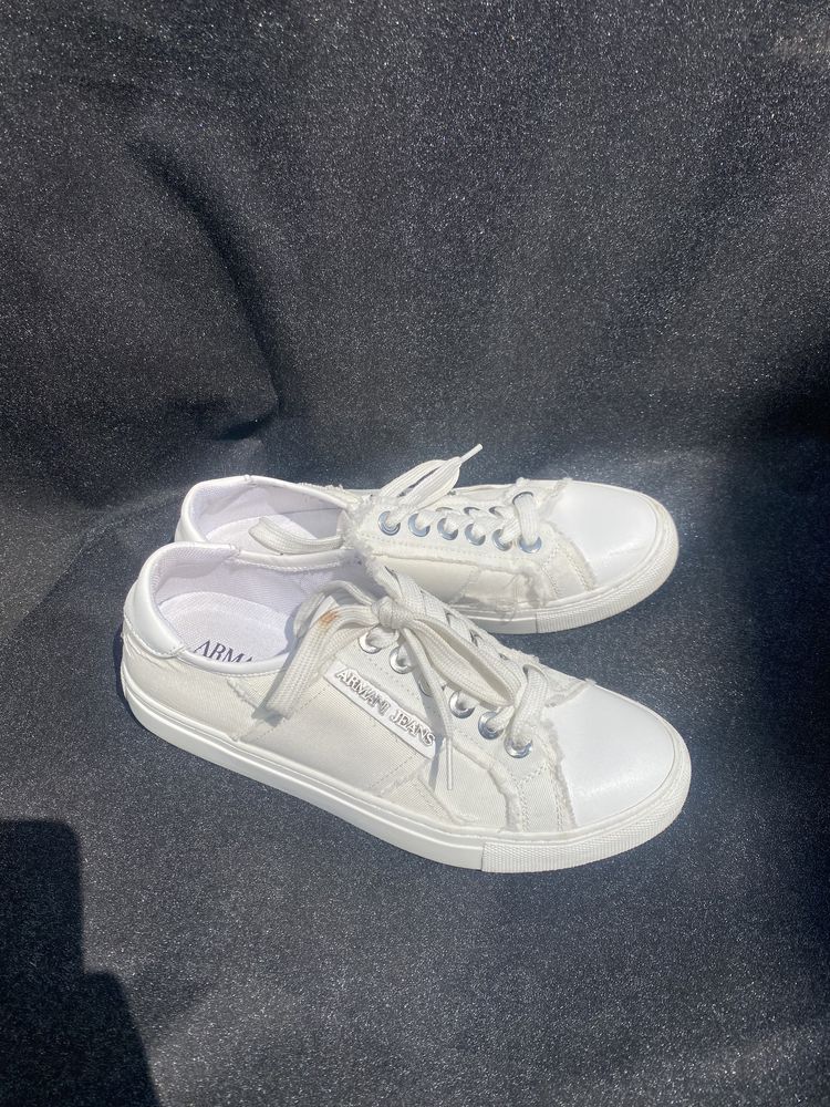 Продам кеди Armani