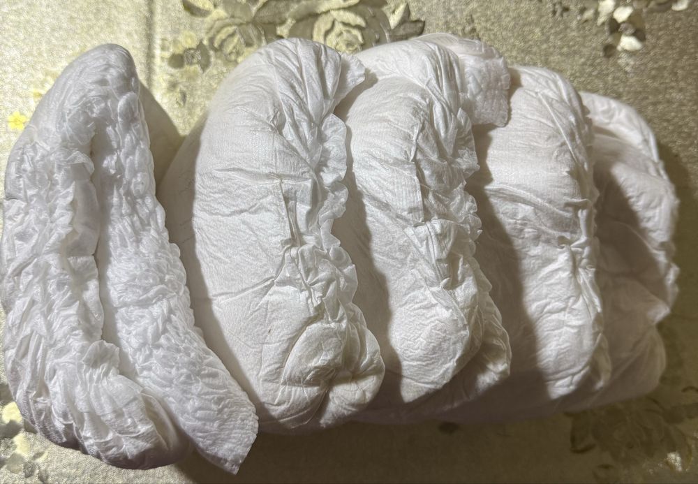 Підгузники - трусики для дорослих