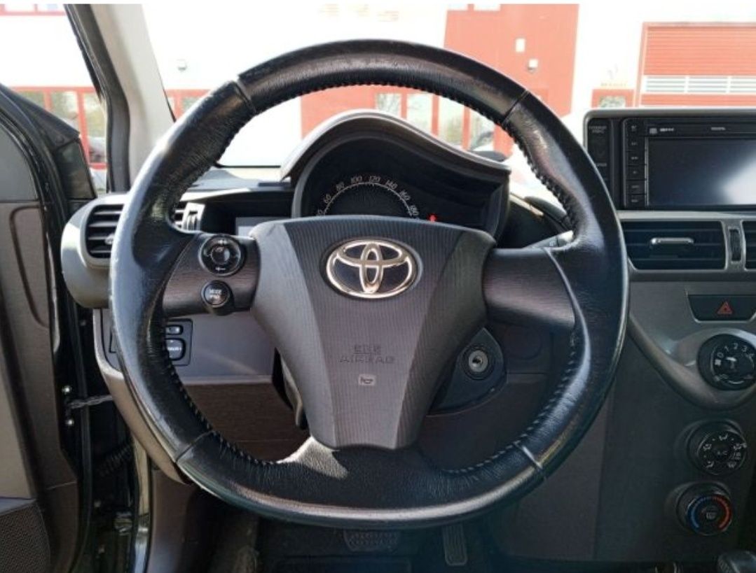Toyota iQ Automatico