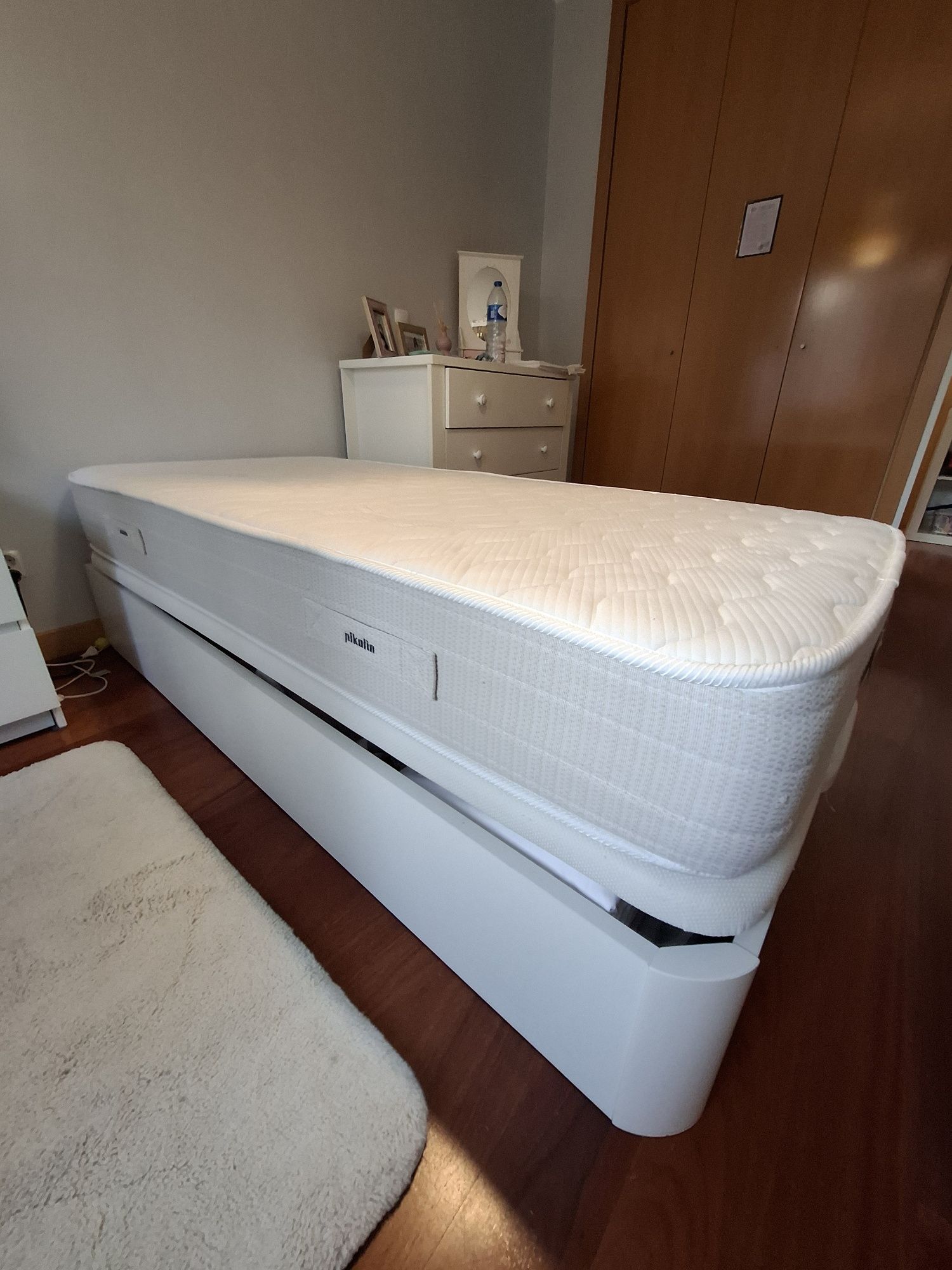 Cama solteiro c/ colchão