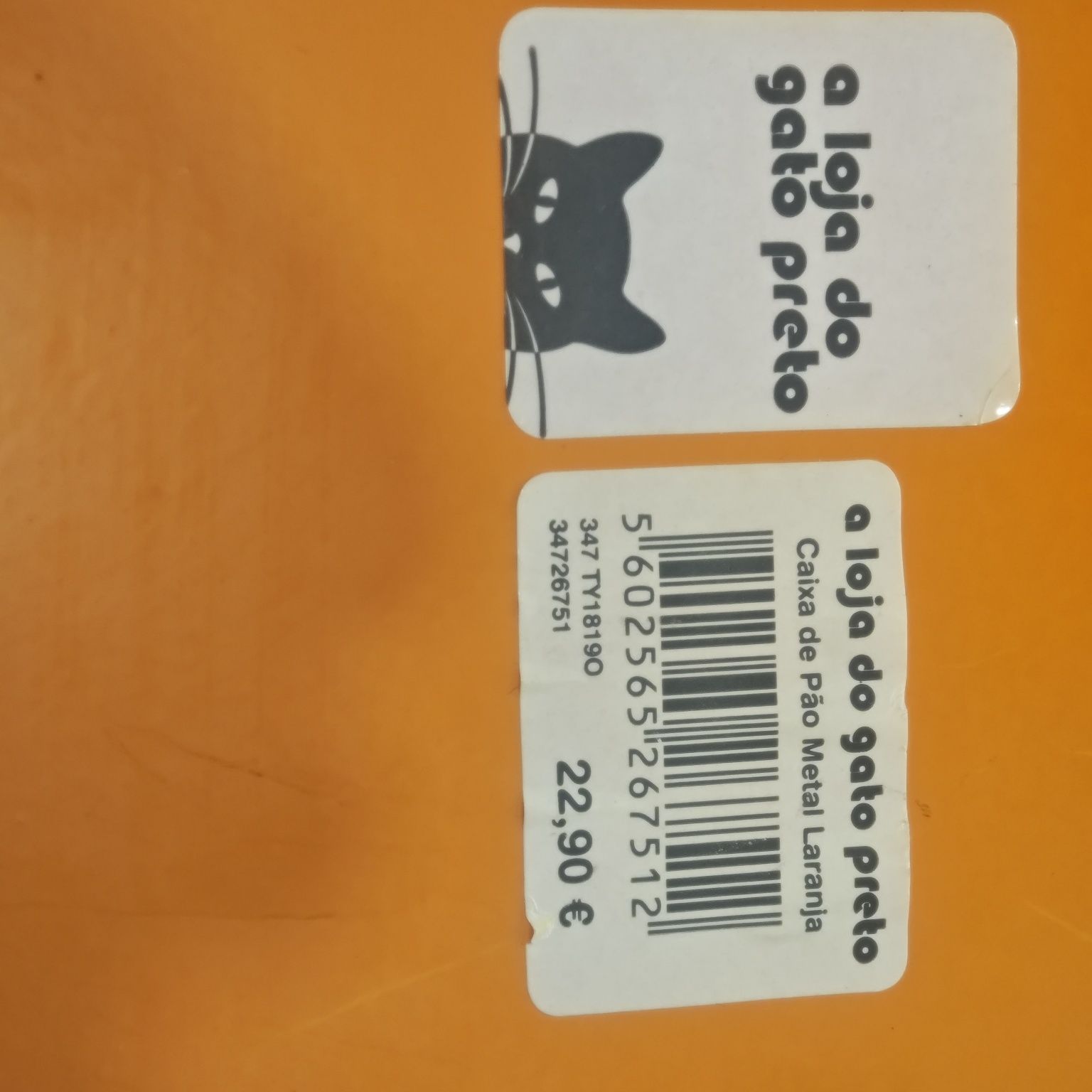 Caixa de pão laranja