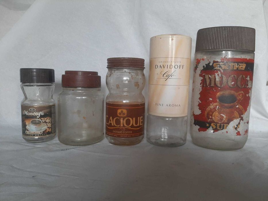 Баночки з-під кави (кофе).