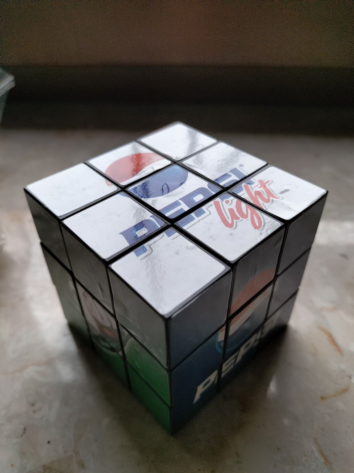 Wyjątkowa kostka Rubika kolekcjonerski gadżet Pepsi