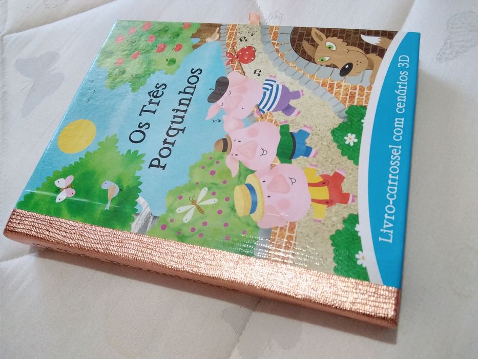 Livro infantil Os Três Porquinhos 3D Pop-up Porto Editora