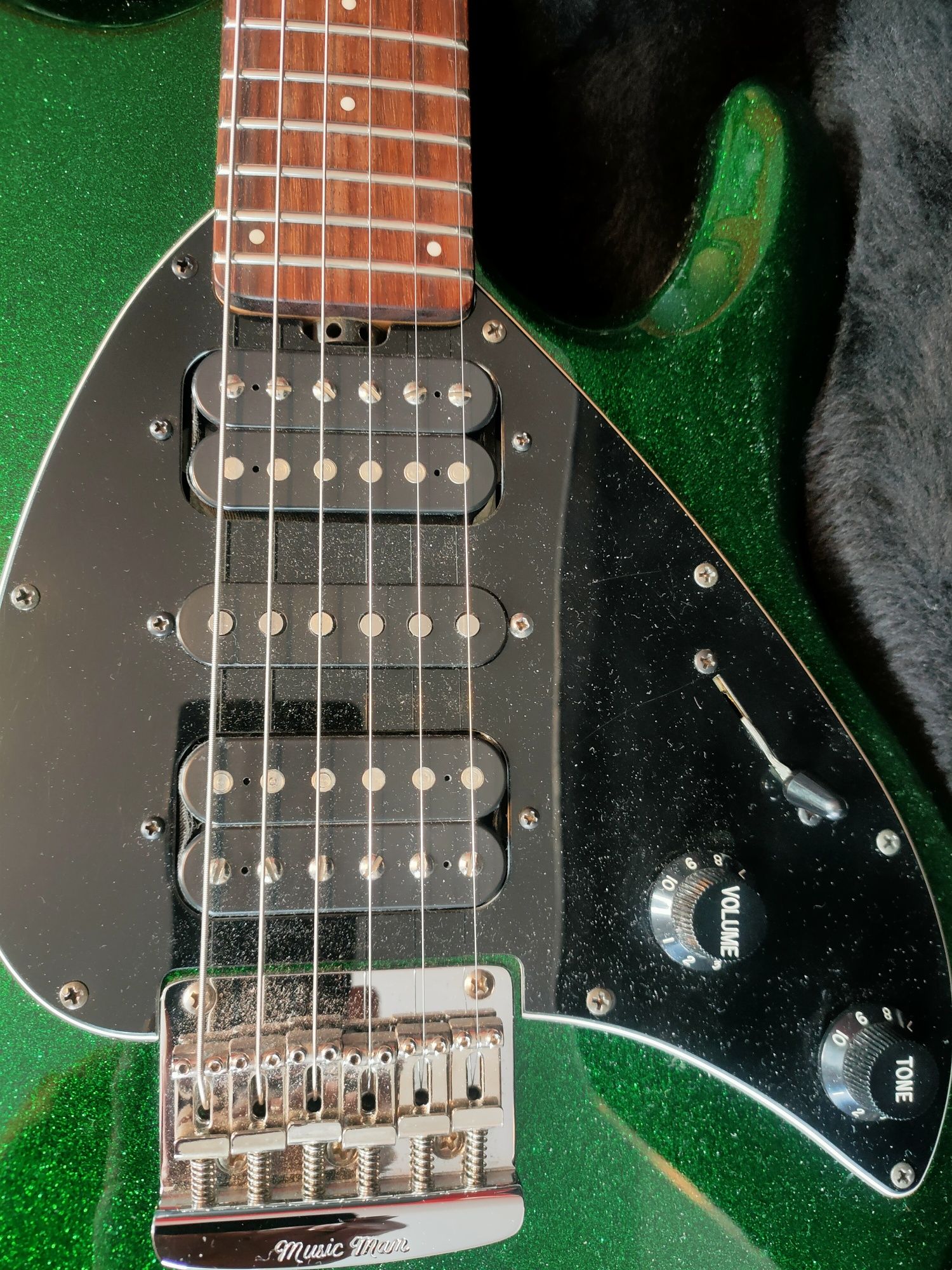 Gitara Music Man, Fender Prs