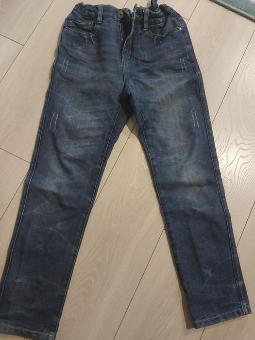 Spodnie jeansy  152