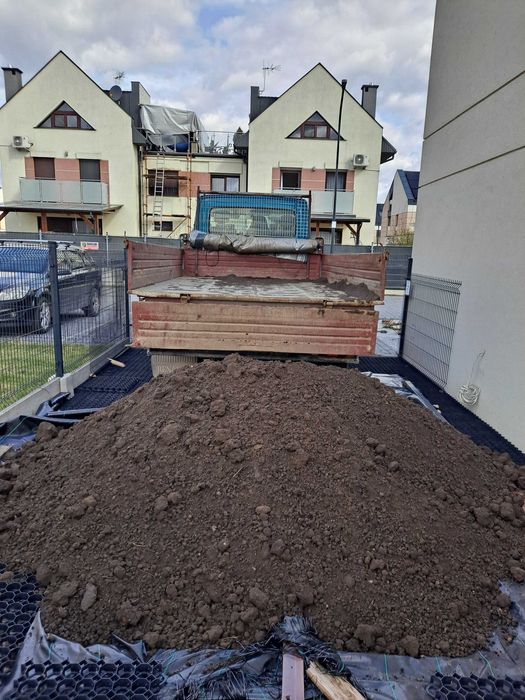 Ziemi ogrodowa przesiana [humus czarnoziem pod trawnik warzywa] 4 tony