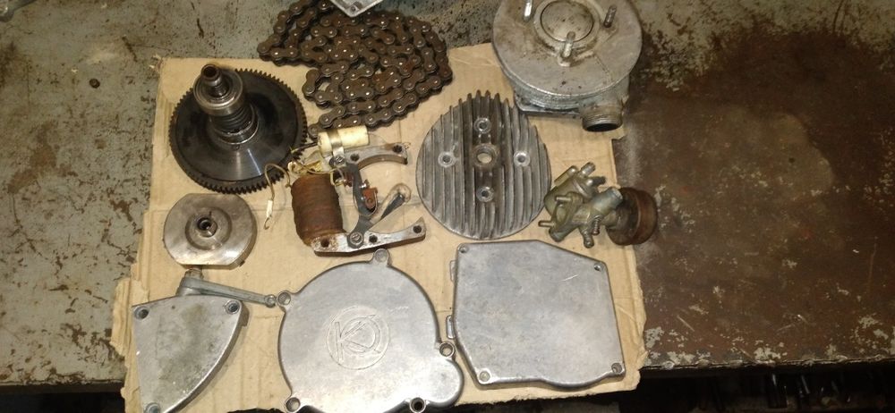 Мотор д8 циліндр котушка