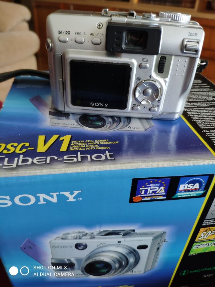 Máquina Fotográfica Digital Sony DSC-V1 Cyber-shot