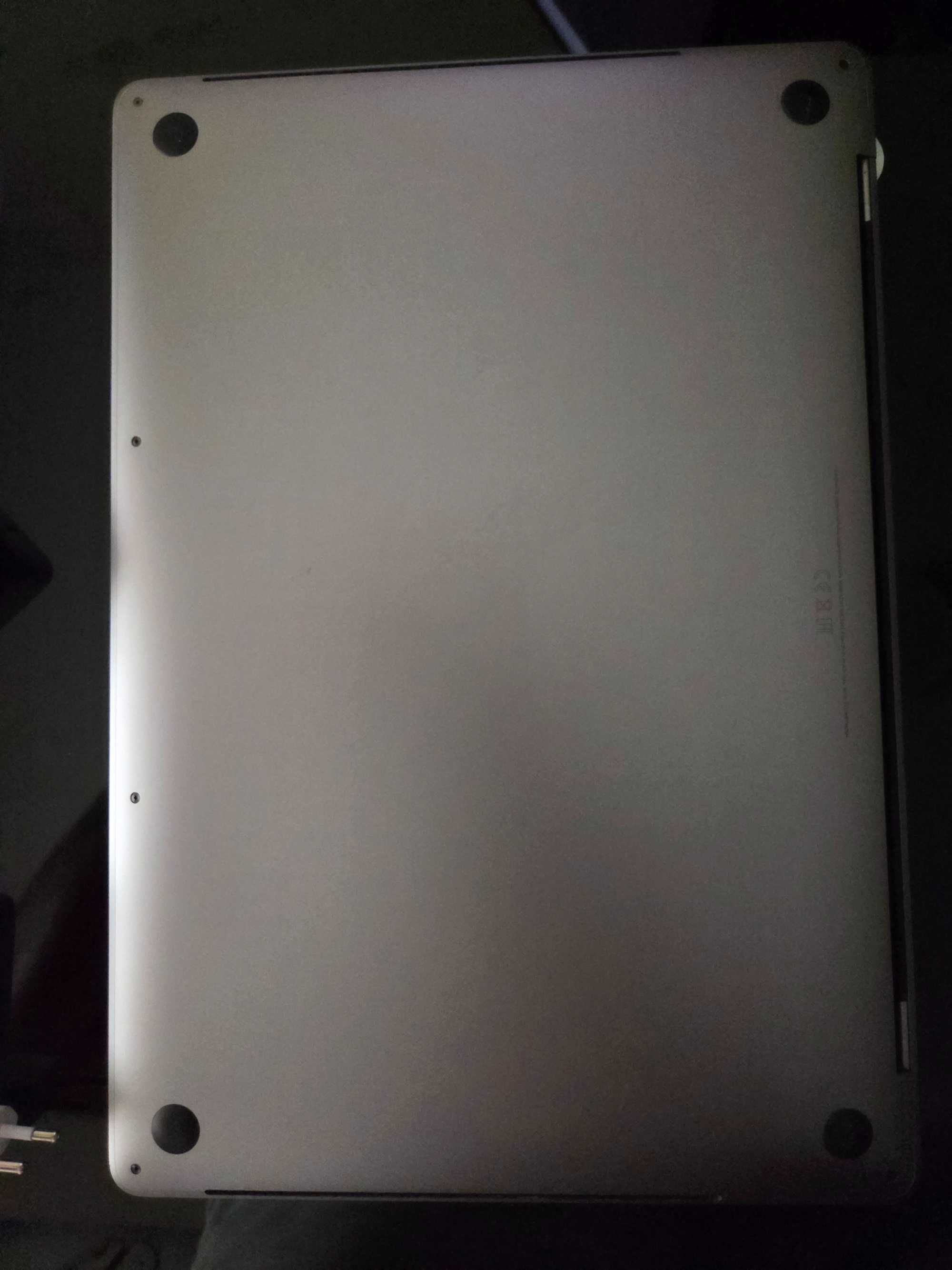 Apple MacBook Pro 16" com Rato + 2 Carregadores – 600 €