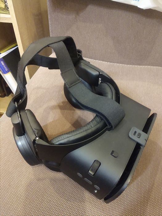 Vr окуляри з джойстиком