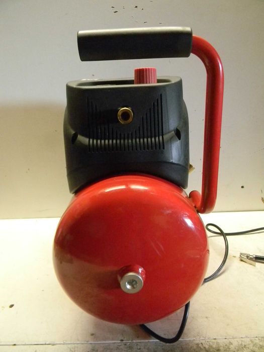 kompresor bezolejowy sprężarka TC-AC 200/24/8 OF EINHELL