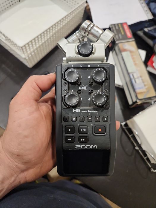 Vendo zoom h6 handy recorder