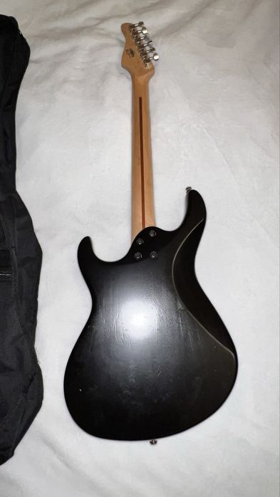 Електрогітара "Cort" g100, з чохлом