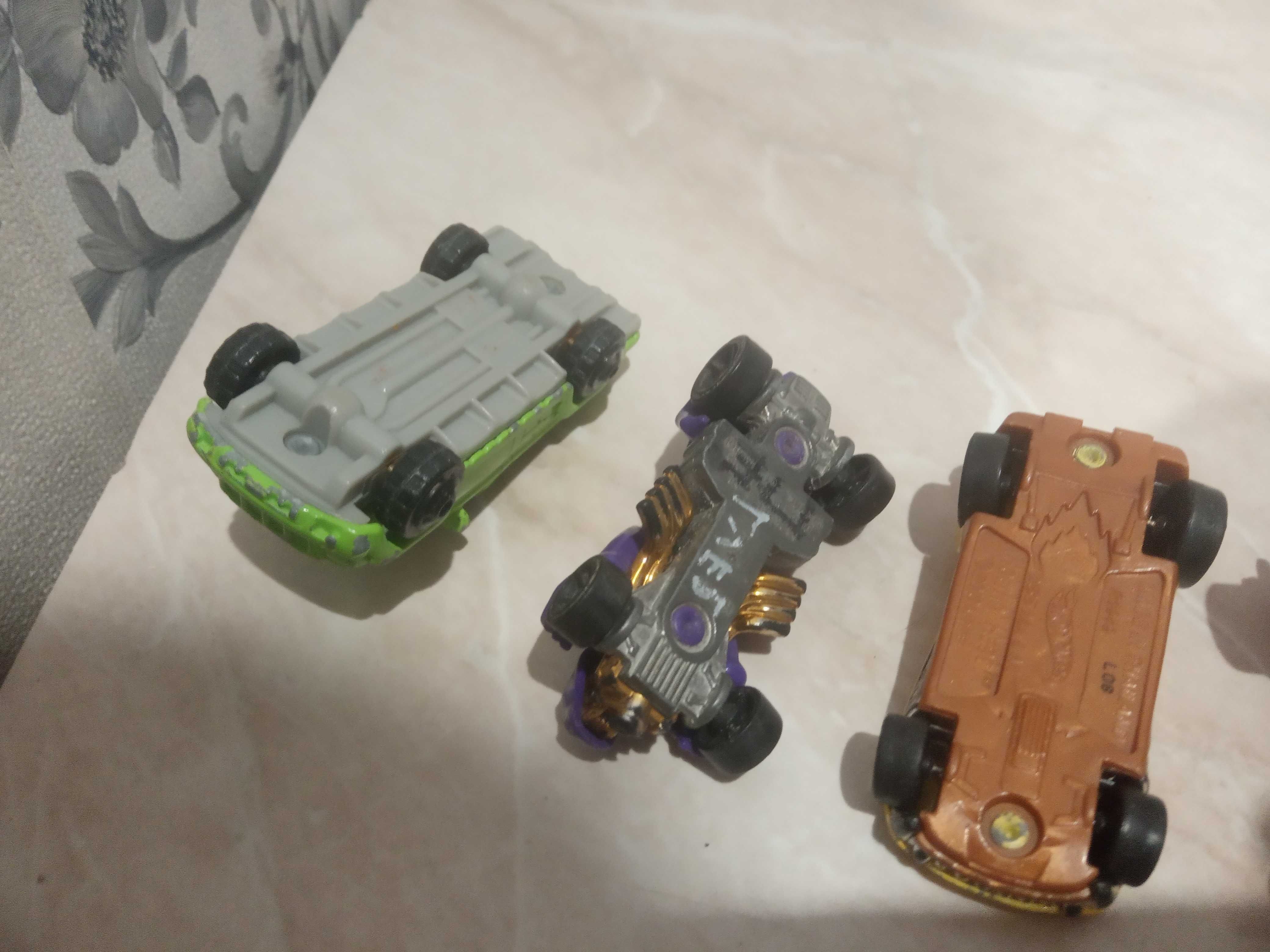 Модельки Hot Wheels