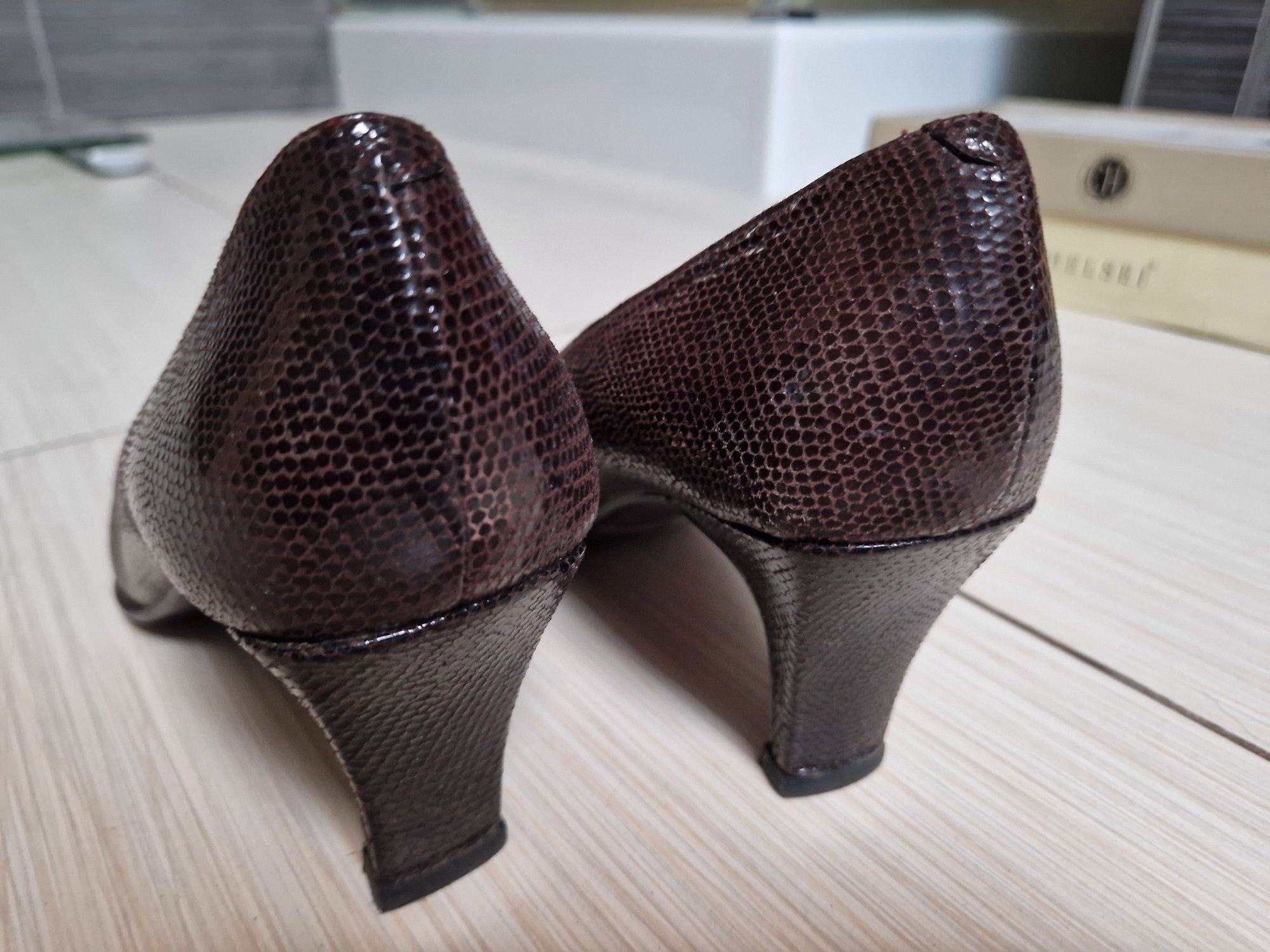Buty czółenka brązowe