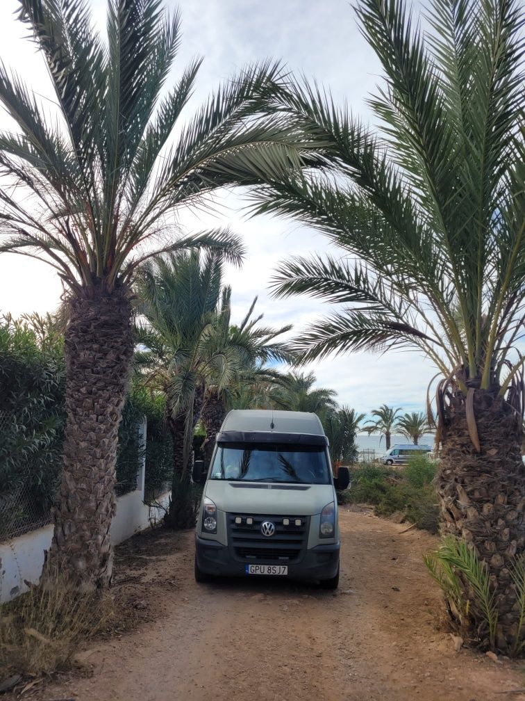 Vw Crafter camper samochód specjalny panele solarne