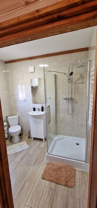 Domek Letniskowy, Dom Całoroczny Eryś. Jacuzzi, balia.Terminy Wrzesień