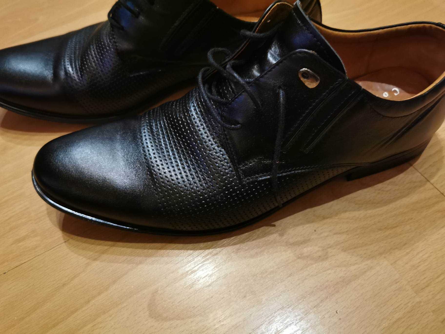 Buty męskie skórzane rozm. 43