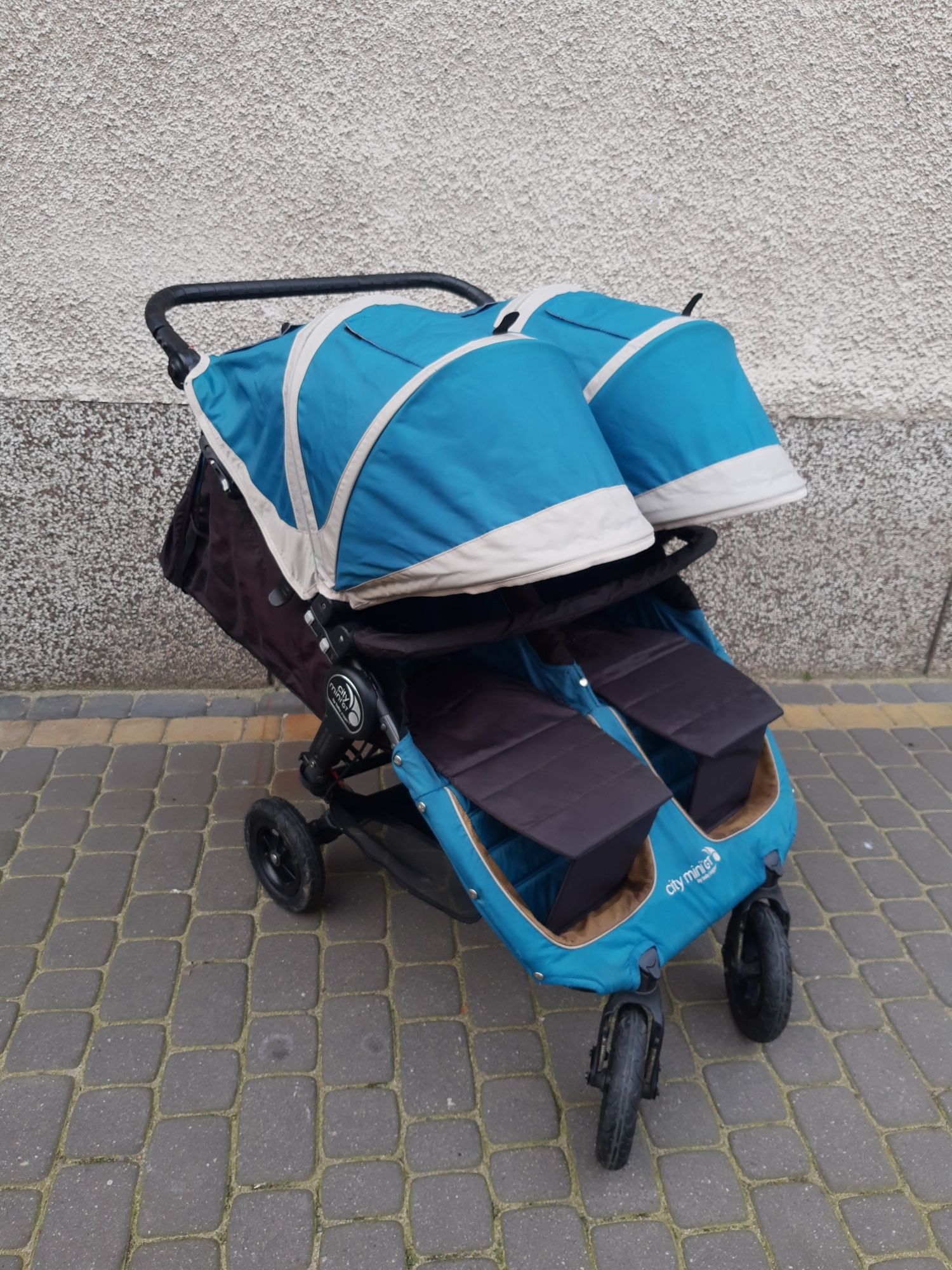 Wózek bliźniaczy, rok po roku, spacerówka by baby jogger city mini GT