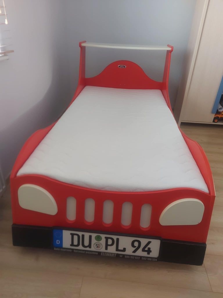 Łóżko dziecięce samochód z szufladą Baby Best + materac