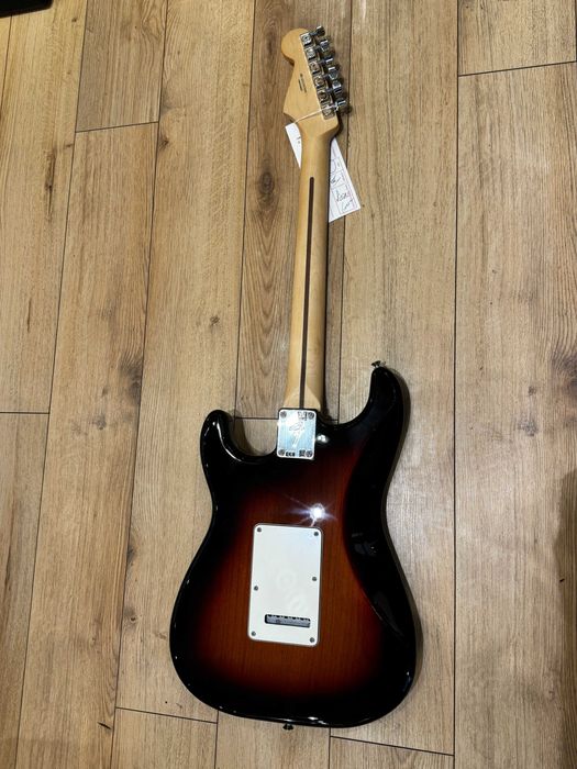 Новий Fender Stratocaster Player Sunburst, Мексіка ($840)