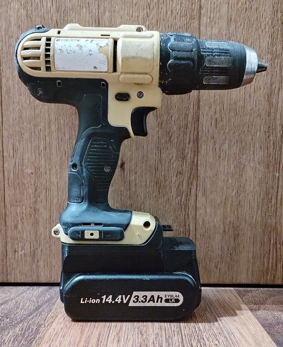 Adapter DeWalt XR18 na baterie Panasonic EY 14,4V 18V