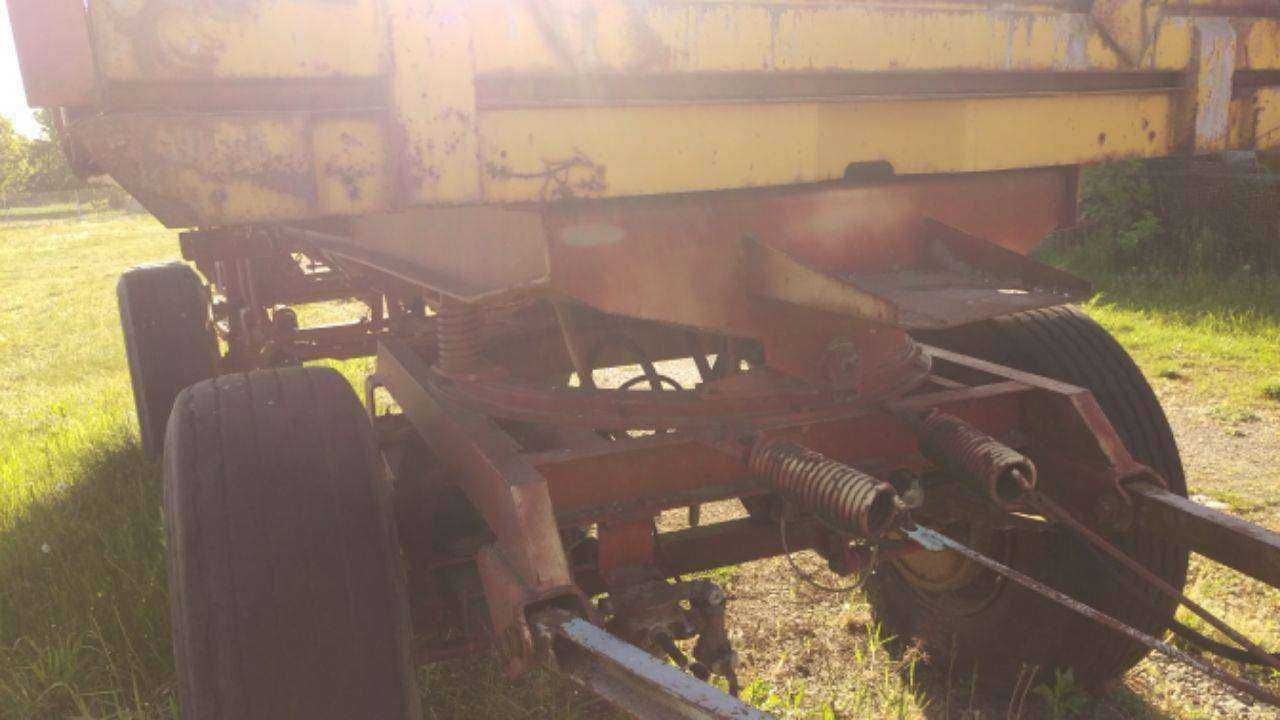 Przyczepa Ciężarowo rolnicza HL8011