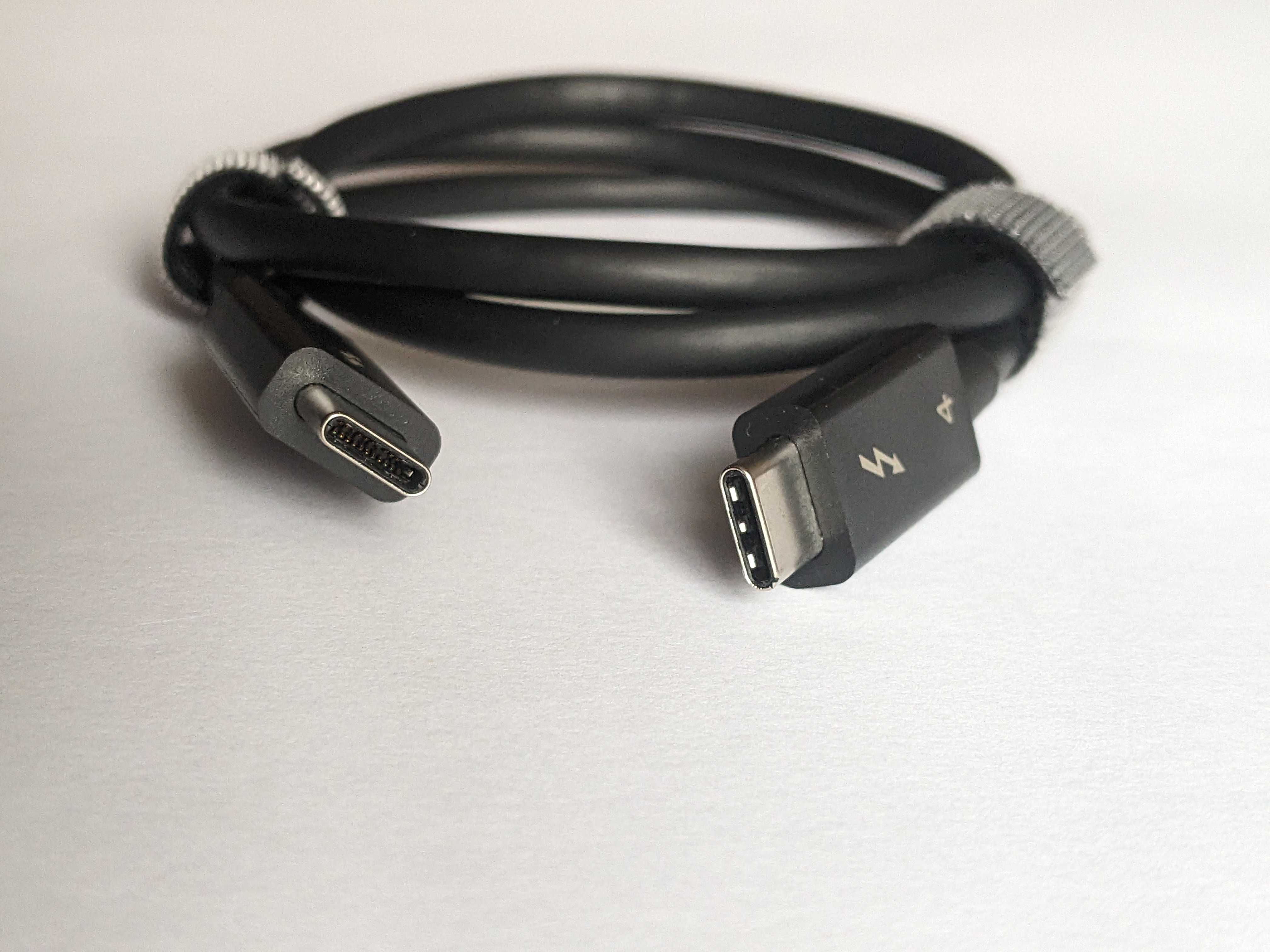 Кабель Thunderbolt 4 40Gbps 0.7m Type-C PD 100W Apple Macbook