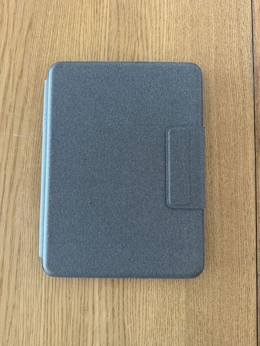 iPad Air APPLE (10.9'' - 256 GB - Wi-Fi - Cinzento Espacial)