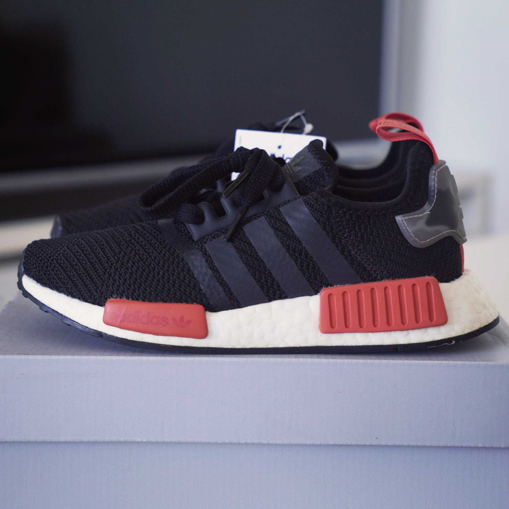 Buty Adidas NMD R1 - czarne - r. 36 - oryginalne