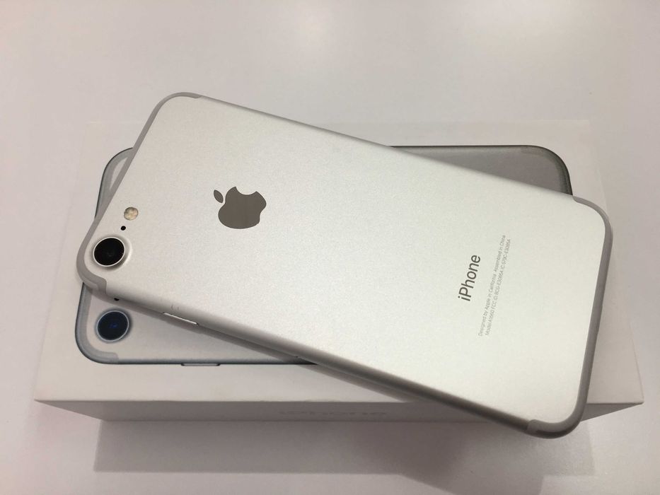 iPhone 7 32GB (Silver) Neverlock. Кредит. Гарантія !
