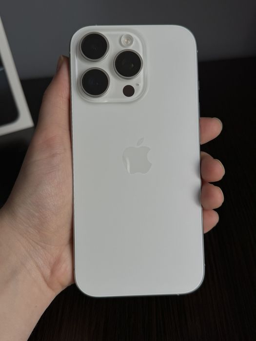Apple iPhone 16 pro 256Gb white titanium
