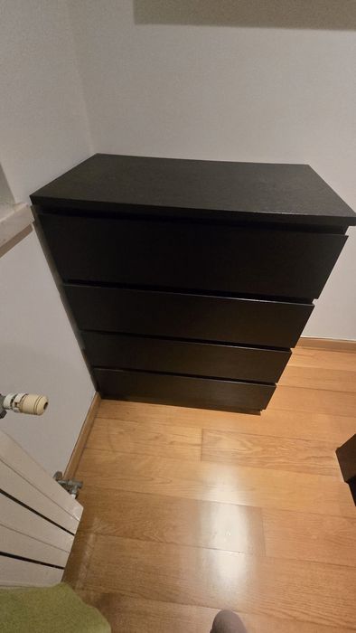 OPORTUNIDADE Cómoda  Malm  como nova