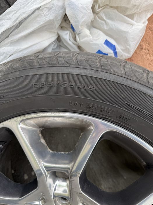 Шини демісезонні 235/55 R19