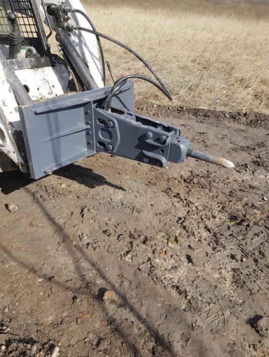 Бобкат міні-екскавато, ГІДРомолот ,вібромолот, мінік, навантажувач