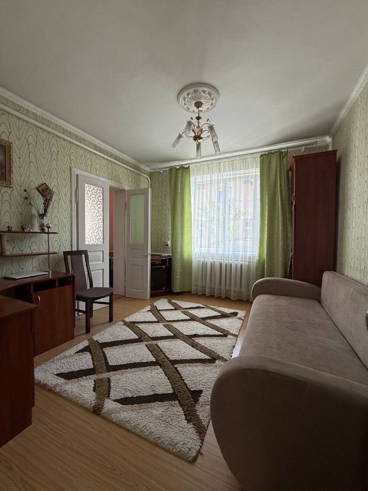Продаж будинку в м. Надвірна неподалік центру