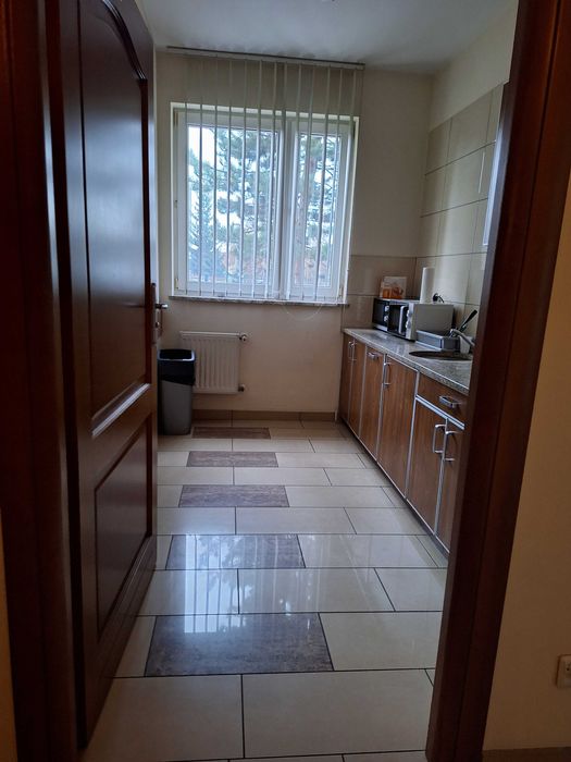 Pokój biurowy 27m2 na Mińskiej.