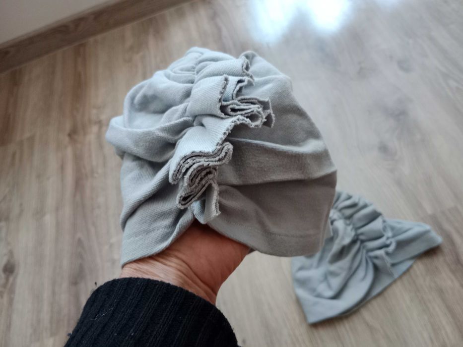 2 czapki dla dziewczynek bliźniaczki rozm 110 cm