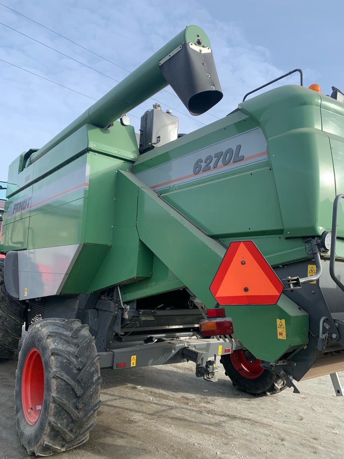 Kombajn zbożowy Fendt 6270L