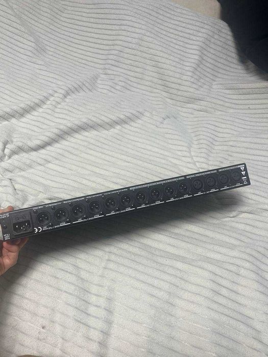 MX225 Stereo Dual-Source 5-Zone Distribution Mixer