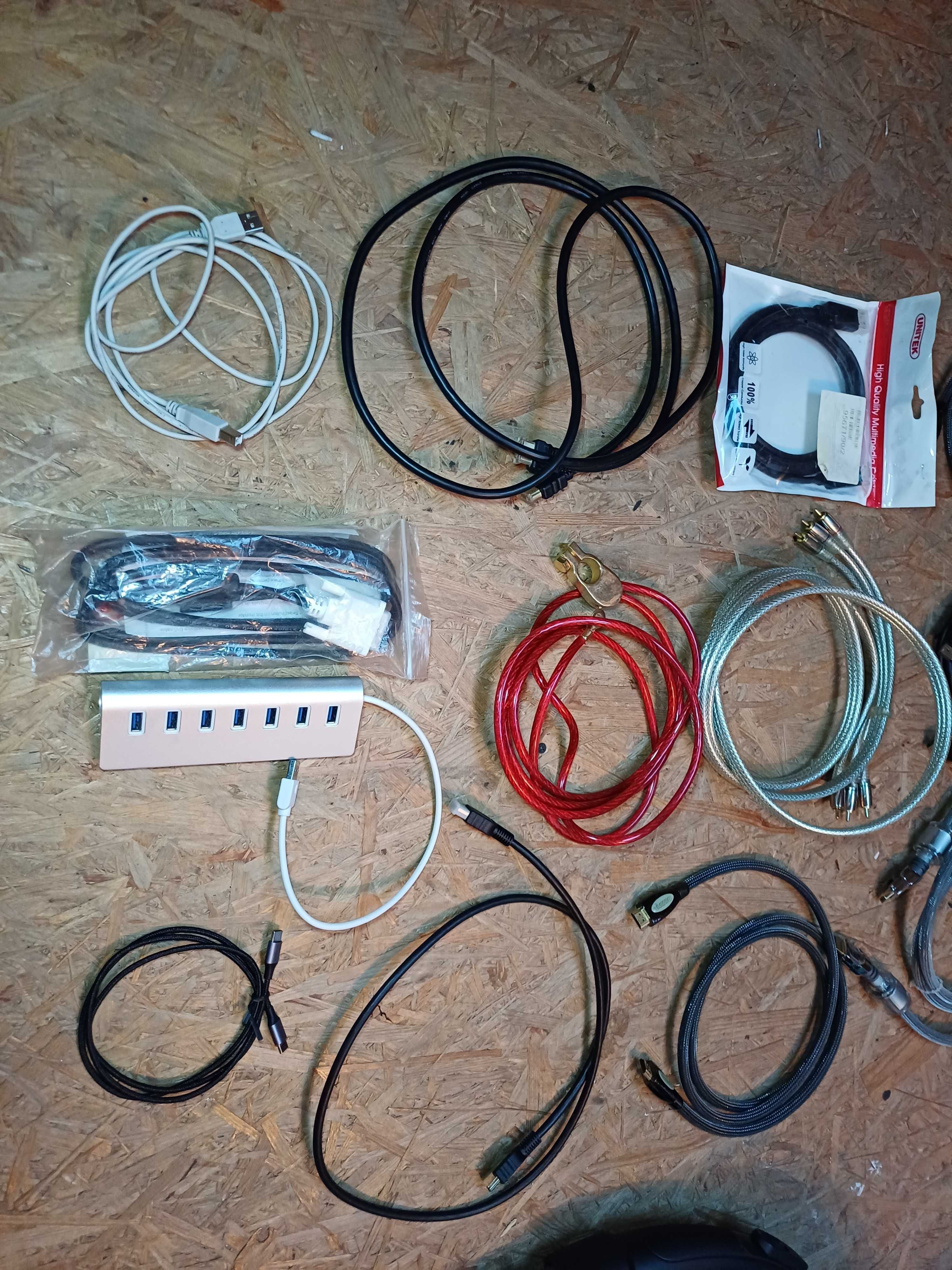 Przewody HDMI,Display,USB C, hub USB,dvi oraz inne
