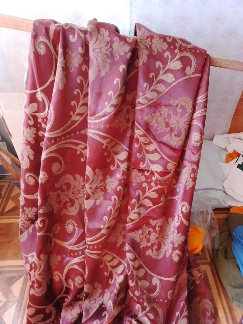 Продам шторы двухсторонние.