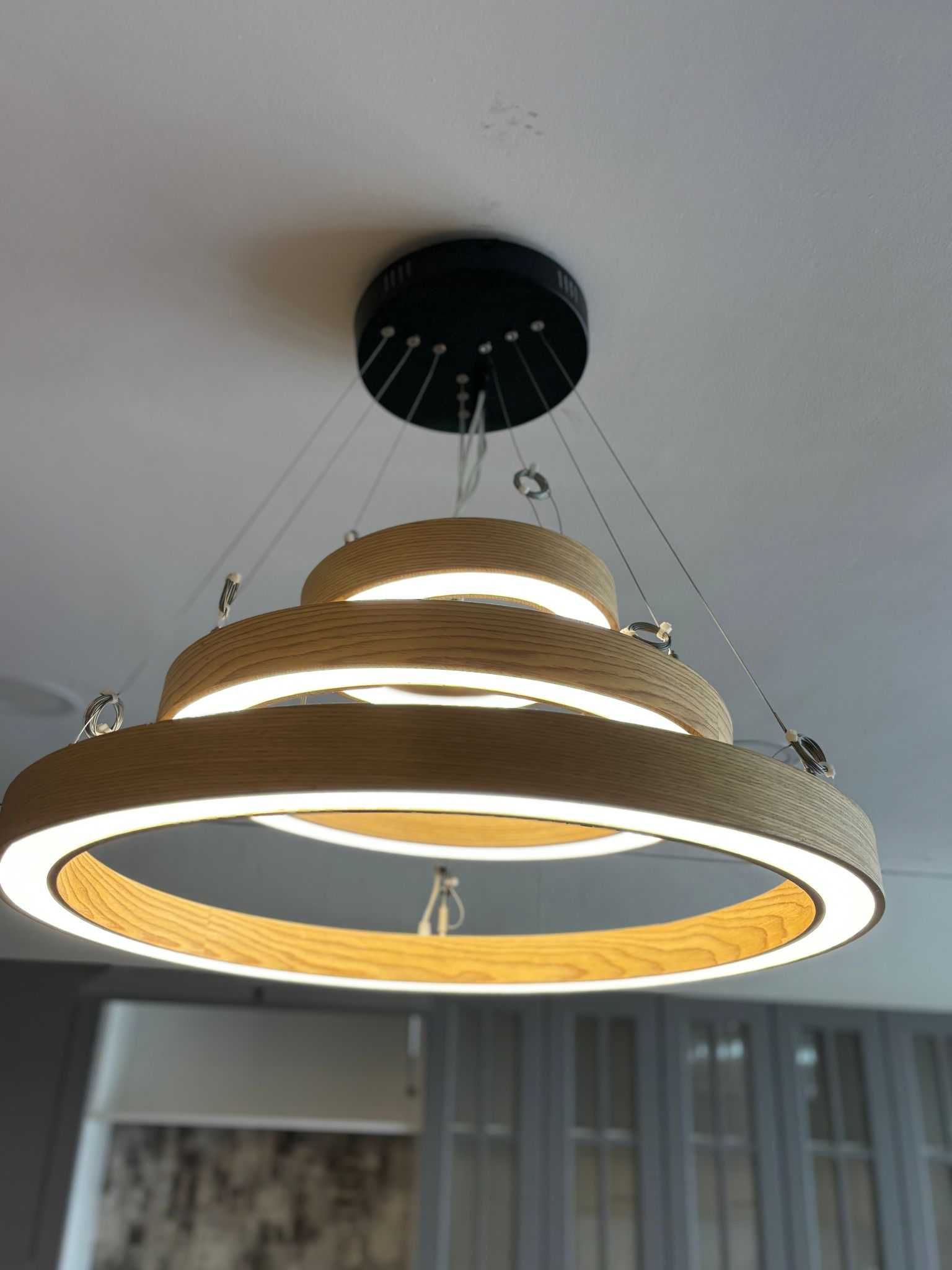 Lampy wiszące, stojące